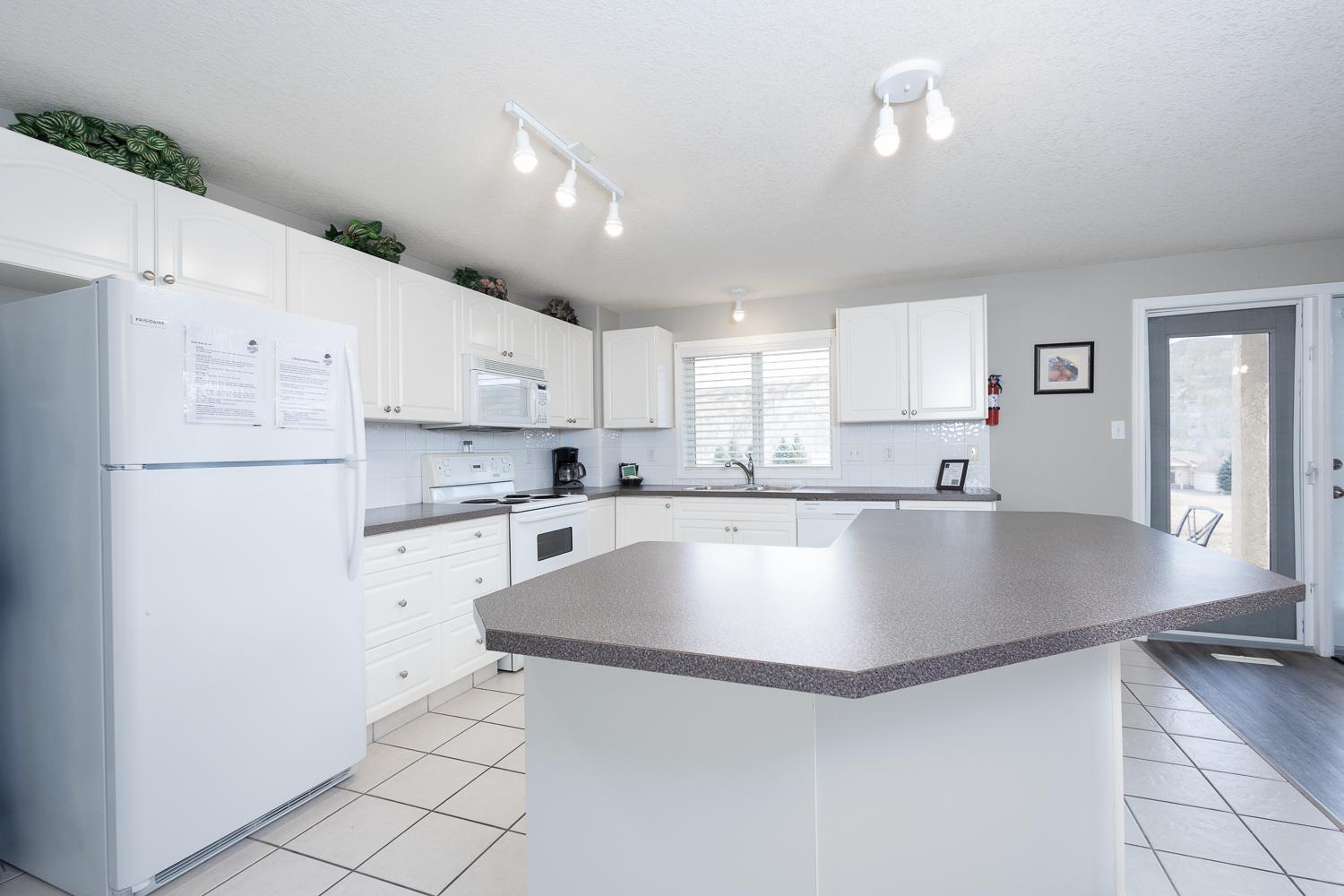 Paradise Canyon Golf Resort - Signature Walkout Condo 380 レスブリッジ エクステリア 写真